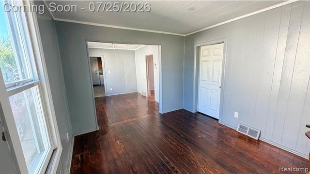 7068 Ford Avenue, Warren, MI 48091