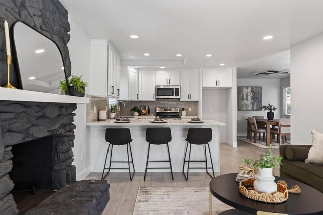 6410 Rolling Way, Carmichael, CA 95608