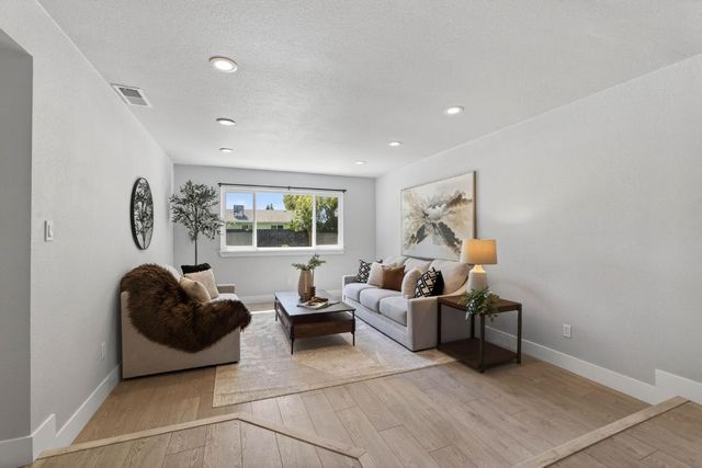 6410 Rolling Way, Carmichael, CA 95608