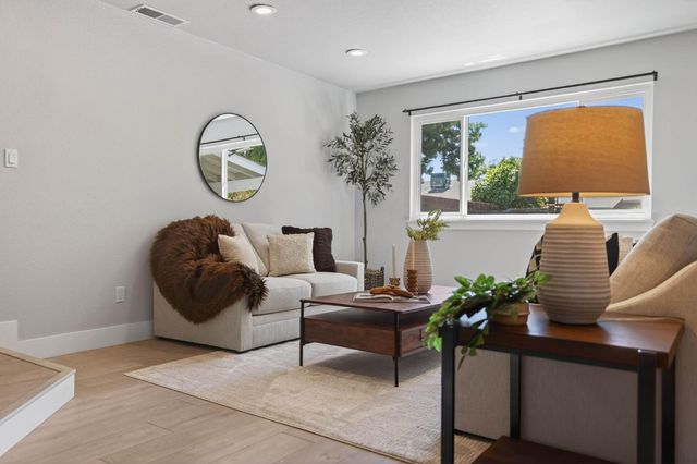 6410 Rolling Way, Carmichael, CA 95608