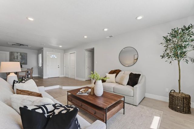 6410 Rolling Way, Carmichael, CA 95608