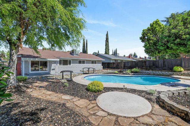 6410 Rolling Way, Carmichael, CA 95608