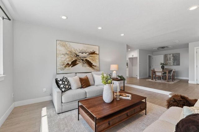 6410 Rolling Way, Carmichael, CA 95608