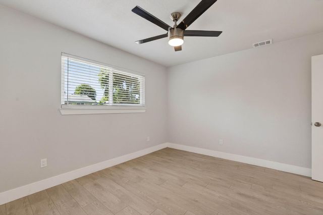 6410 Rolling Way, Carmichael, CA 95608