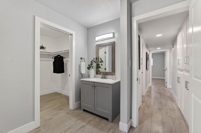 6410 Rolling Way, Carmichael, CA 95608