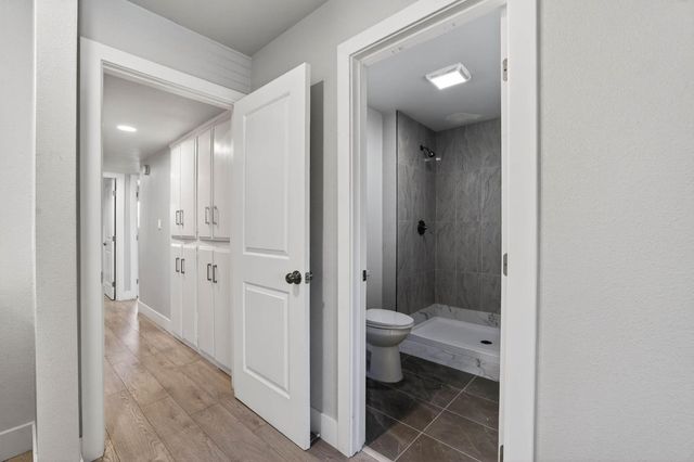 6410 Rolling Way, Carmichael, CA 95608