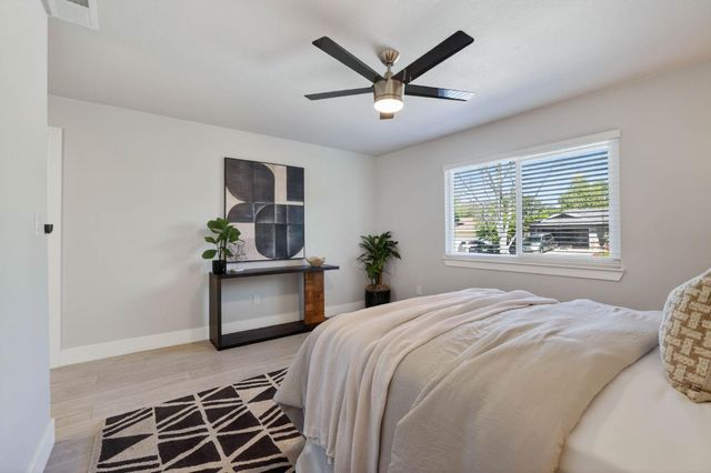 6410 Rolling Way, Carmichael, CA 95608