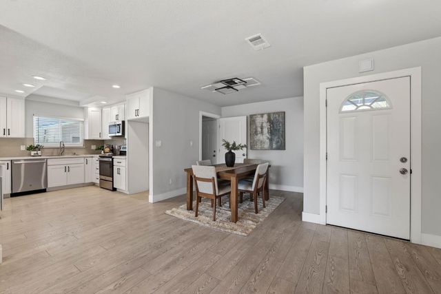 6410 Rolling Way, Carmichael, CA 95608