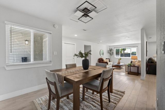 6410 Rolling Way, Carmichael, CA 95608