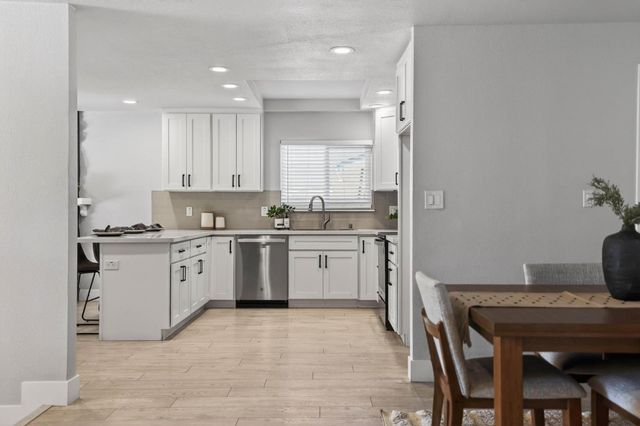 6410 Rolling Way, Carmichael, CA 95608