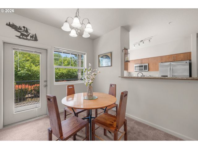 10834 Ne HOLLY St, Hillsboro, OR 97006
