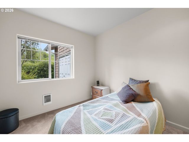 10834 Ne HOLLY St, Hillsboro, OR 97006