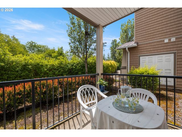 10834 Ne HOLLY St, Hillsboro, OR 97006