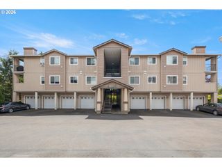 10834 Ne HOLLY St, Hillsboro, OR 97006