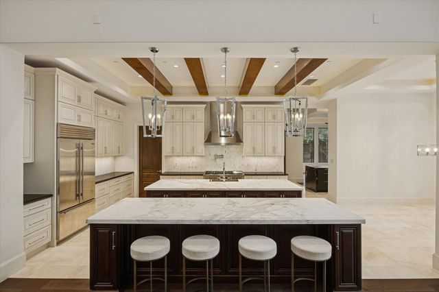 318 Knipp Road, Houston, TX 77024