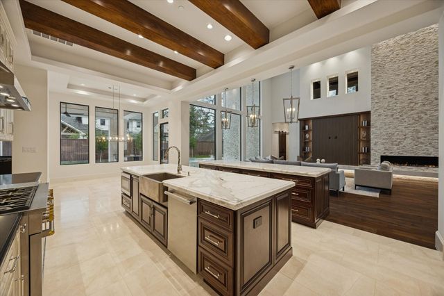 318 Knipp Road, Houston, TX 77024