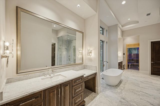 318 Knipp Road, Houston, TX 77024