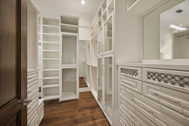 318 Knipp Road, Houston, TX 77024