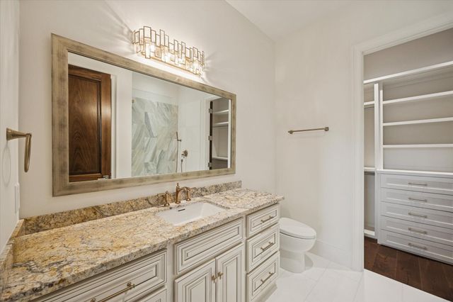 318 Knipp Road, Houston, TX 77024