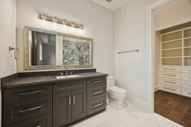 318 Knipp Road, Houston, TX 77024