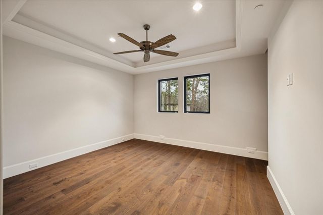 318 Knipp Road, Houston, TX 77024