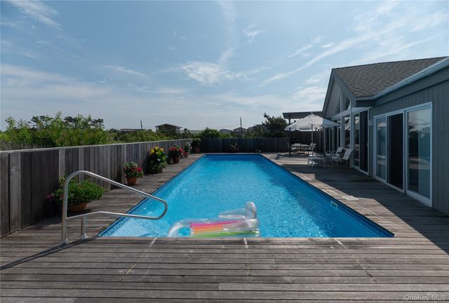 59 Gale Avenue, Seaview, NY 11770