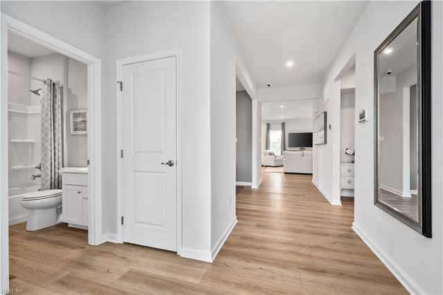 5817 Sherman CT, Virginia Beach, VA 23464