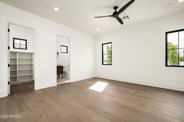 12034 N 68TH Place, Scottsdale, AZ 85254