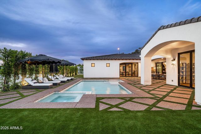 12034 N 68TH Place, Scottsdale, AZ 85254