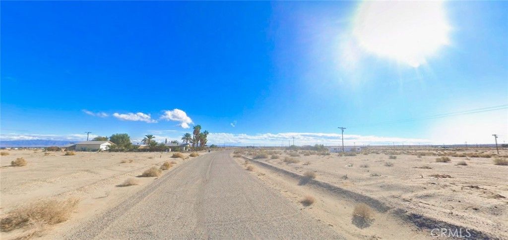 Image 3 of property listing at 971 Argentina Avenue, Salton City, CA 92275