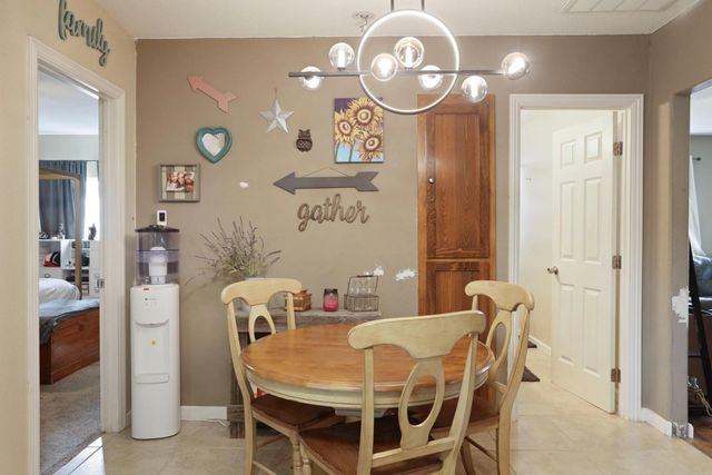 222 Maynell Ave, Modesto, CA 95354