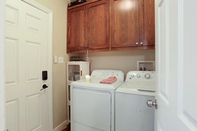 222 Maynell Ave, Modesto, CA 95354