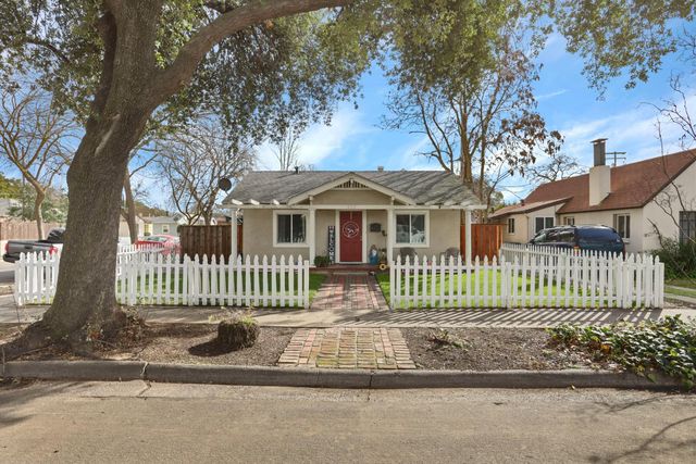 222 Maynell Ave, Modesto, CA 95354