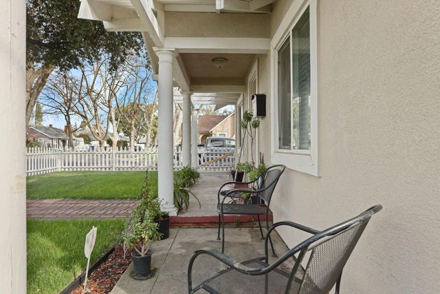 222 Maynell Ave, Modesto, CA 95354