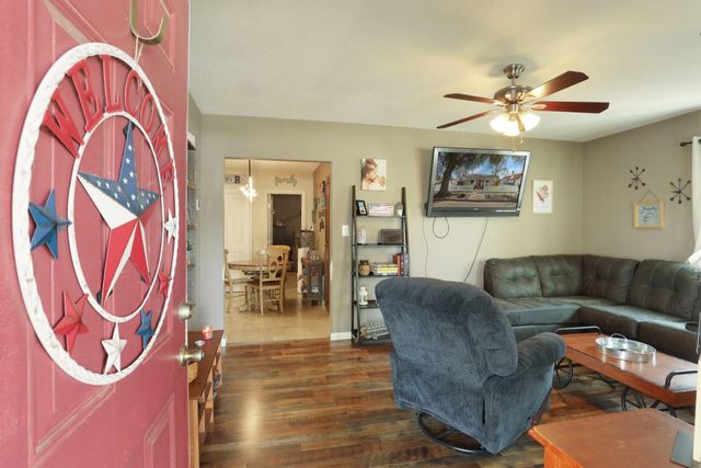 222 Maynell Ave, Modesto, CA 95354