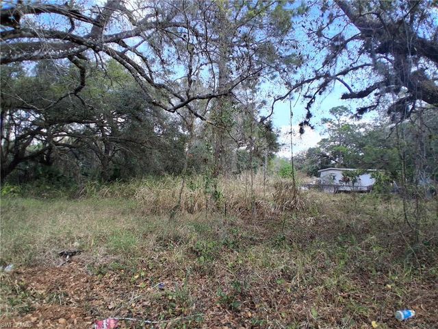 Suwanee AVE, Labelle, FL 33935