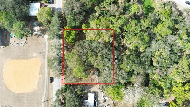 Suwanee AVE, Labelle, FL 33935