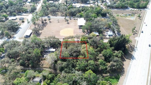 Suwanee AVE, Labelle, FL 33935