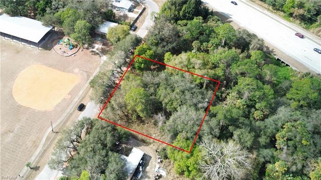 Suwanee AVE, Labelle, FL 33935