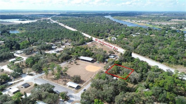 Suwanee AVE, Labelle, FL 33935
