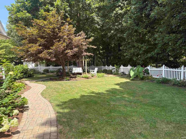 3782 N River Bluff Road, Vincennes, IN 47591