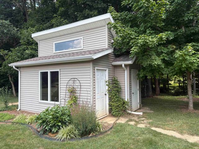 3782 N River Bluff Road, Vincennes, IN 47591