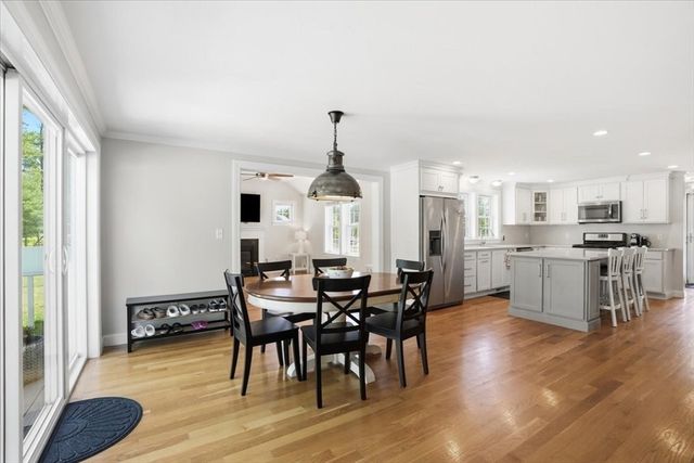 71 Fountain Knoll Ln, Kingston, MA 02364