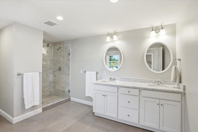 71 Fountain Knoll Ln, Kingston, MA 02364