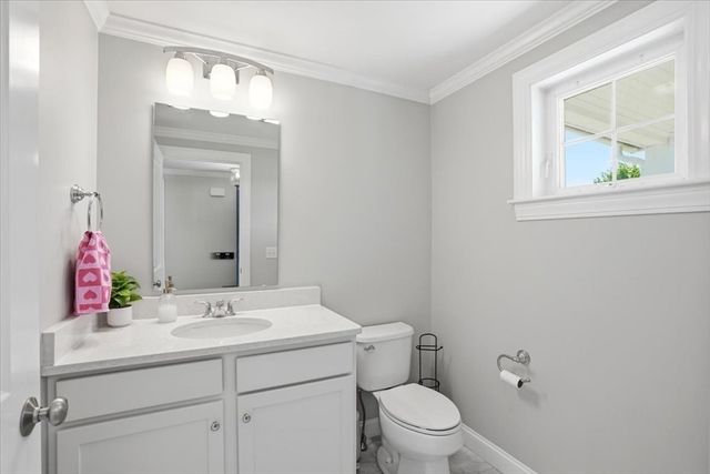 71 Fountain Knoll Ln, Kingston, MA 02364