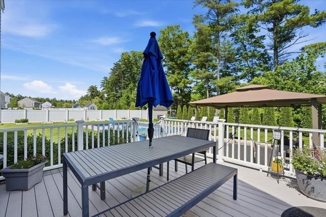 71 Fountain Knoll Ln, Kingston, MA 02364