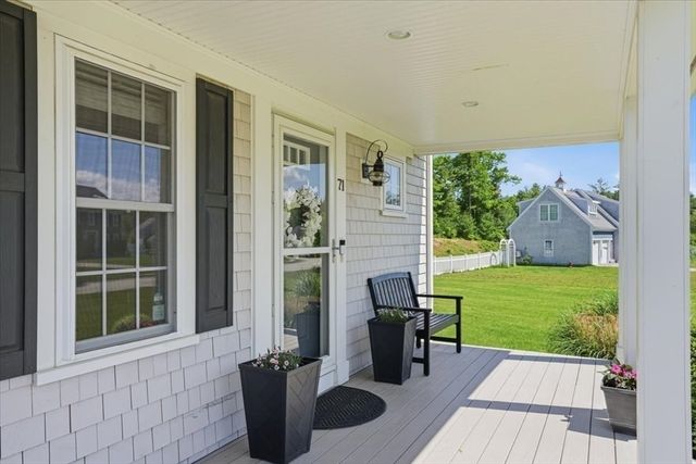 71 Fountain Knoll Ln, Kingston, MA 02364