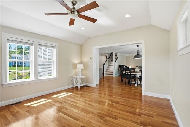 71 Fountain Knoll Ln, Kingston, MA 02364