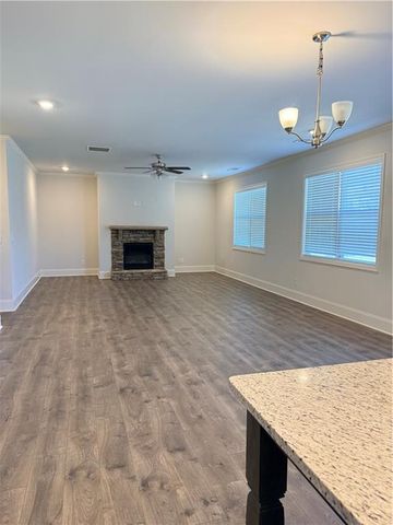 630 Garnet Dr, Acworth, GA 30101