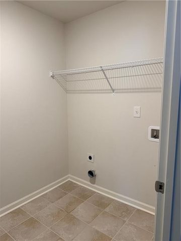 630 Garnet Dr, Acworth, GA 30101
